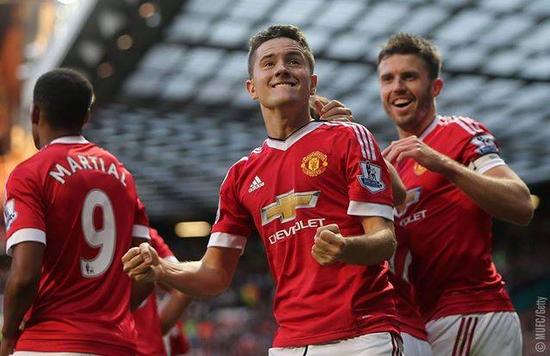 中施展自己 中施展自己