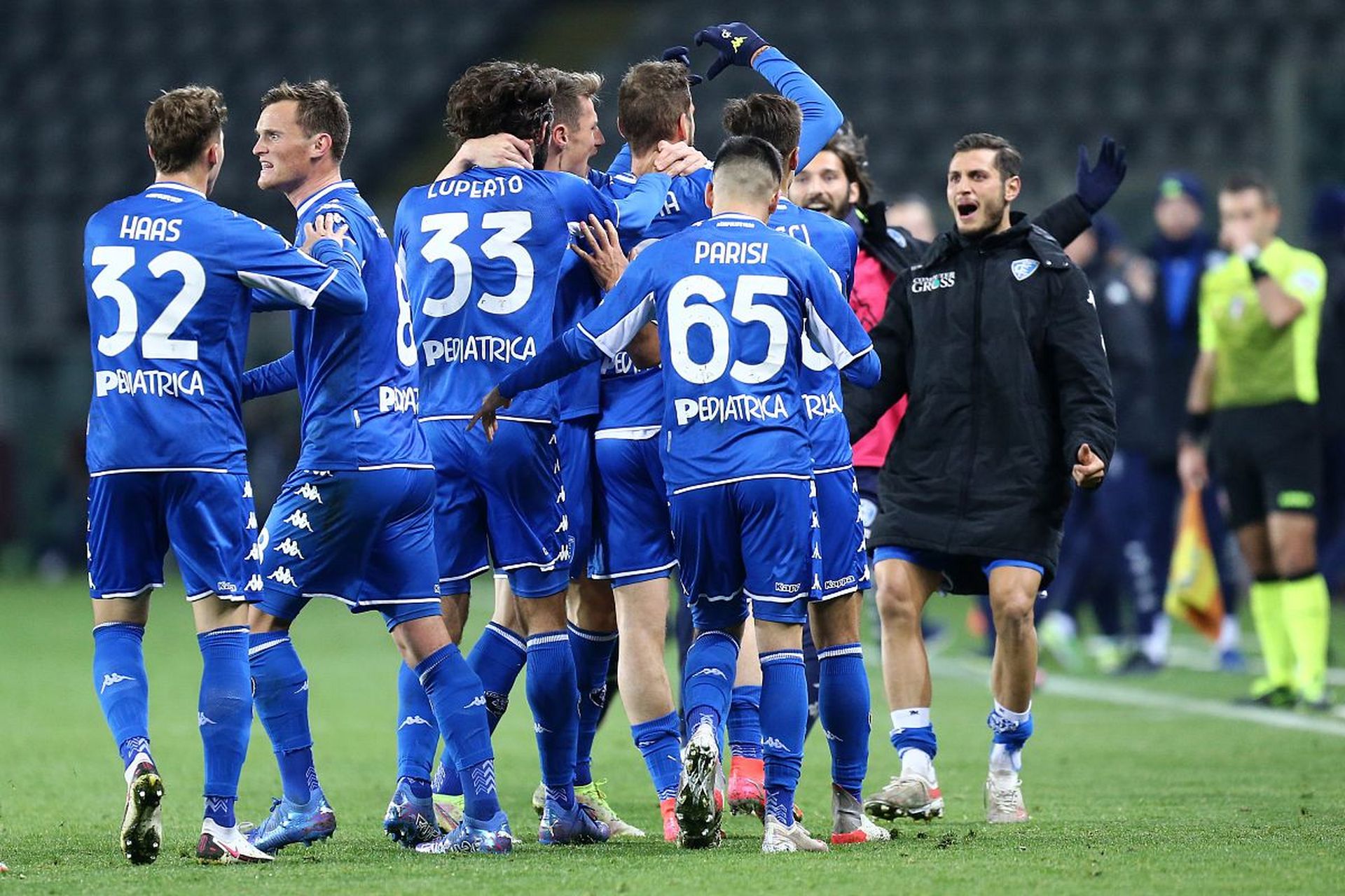 高开低走 高开低走